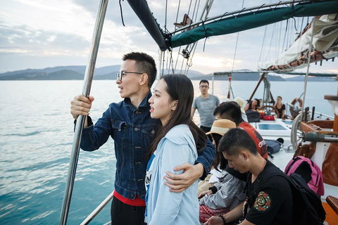 Whitsunday Islands Private Sailing Experience With Snorkeling & Langford Reef - Accommodation Sunshine Coast 2