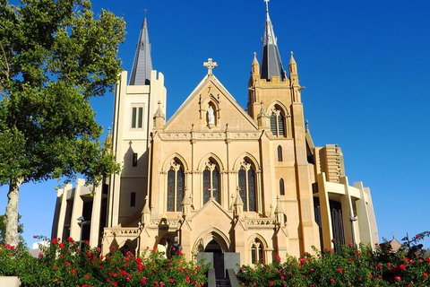 Perth Scavenger Hunt: Perched On A Swan - Accommodation Sunshine Coast 1