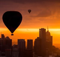 Melbourne sunrise balloon flight  champagne breakfast