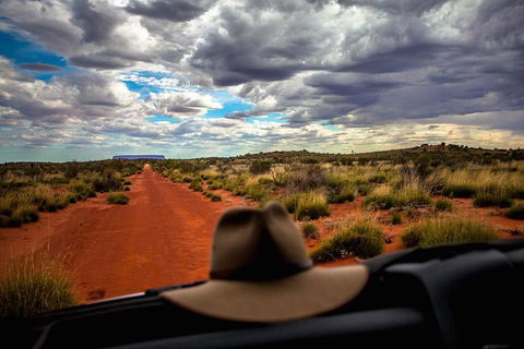 Mount Conner 4WD Small Group Tour From Ayers Rock Including Dinner - Accommodation Sunshine Coast 4
